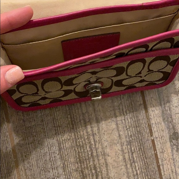 Coach purse, converts to clutch! - Picture 4 of 4